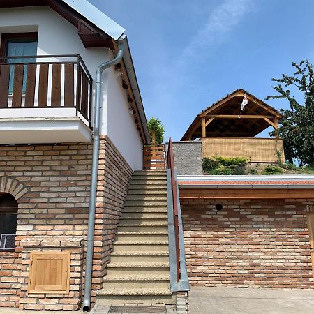 Ubytovani U Lisaka Foxe Villa Bulhary Exterior photo